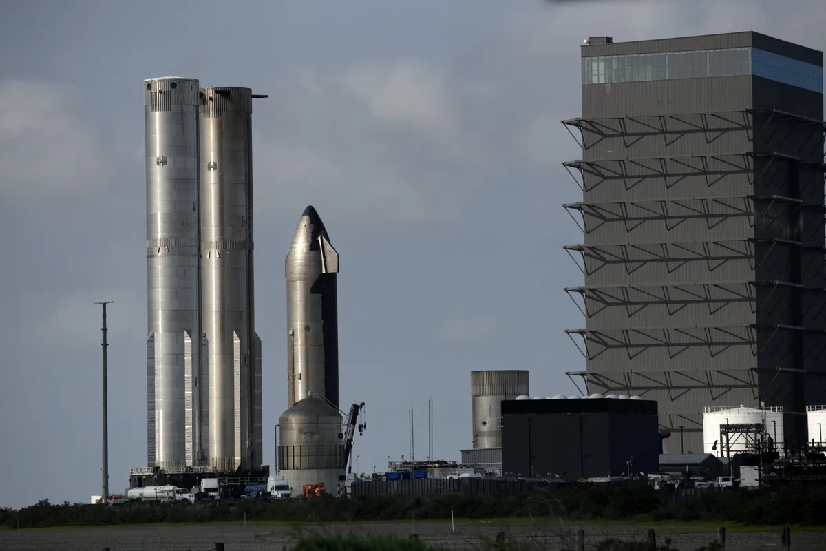 Ancaman Trump untuk Membatalkan Kontrak Musk Membahayakan Ambisi Luar Angkasa